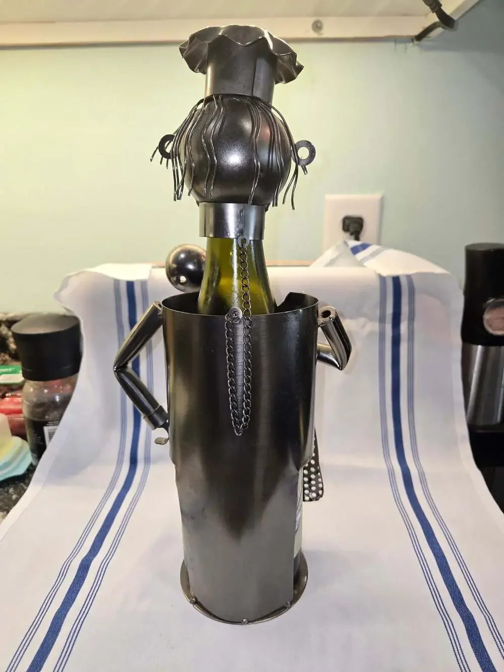 Metal Chef Decorative Wine Bottle Holder with Pan